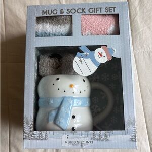 NWT Snowman Mug and Sock Gift Set